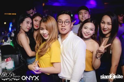 Yves V at ONYX — photo 14