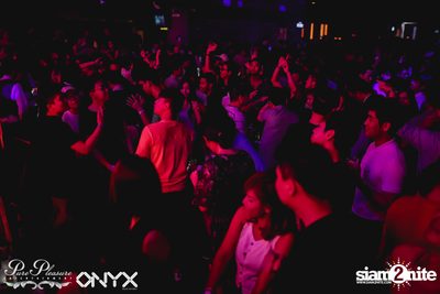 Yves V at ONYX — photo 21