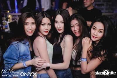 Yves V at ONYX — photo 22