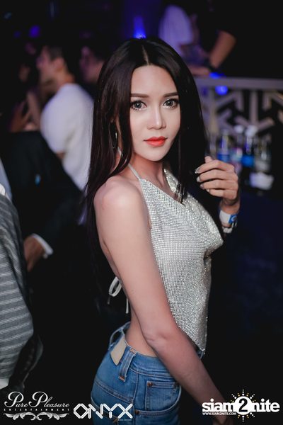 Yves V at ONYX — photo 24