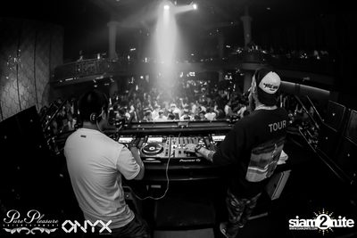 Yves V at ONYX — photo 26