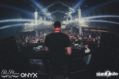 Yves V at ONYX — photo 28
