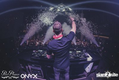 Yves V at ONYX — photo 30