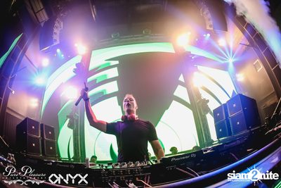 Yves V at ONYX — photo 42