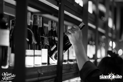 Friday Night at Wine Republic Thonglor — photo 42