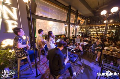 Friday Night at Wine Republic Thonglor — photo 69