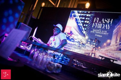 Flash Friday ที่ เซ ลา วี — photo 10