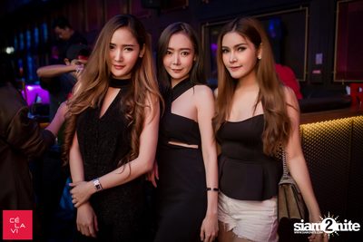 Flash Friday ที่ เซ ลา วี — photo 34