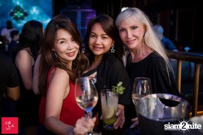 Flash Friday ที่ เซ ลา วี — photo 44