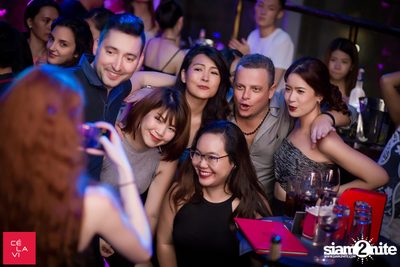 Flash Friday ที่ เซ ลา วี — photo 62