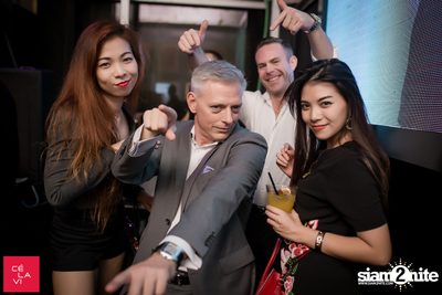 Flash Friday ที่ เซ ลา วี — photo 98