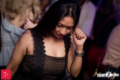 Flash Friday ที่ เซ ลา วี — photo 115