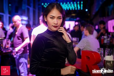 Flash Friday ที่ เซ ลา วี — photo 126