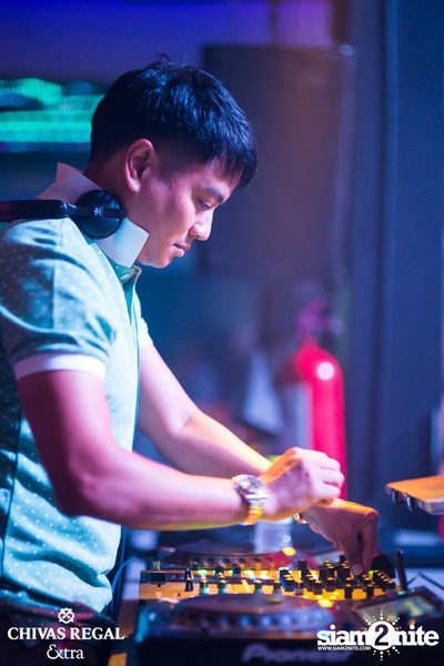 Room39 Live ที่ ดิฟเฟอร์ ผับ พัทยา — photo 58