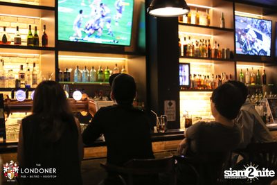 Friday Nights with Earth Band at The Londoner — photo 38