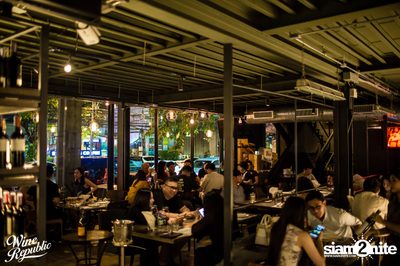 Friday Night at Wine Republic Thonglor — photo 2