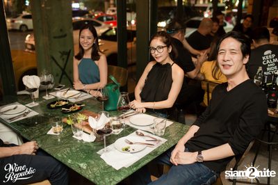 Friday Night at Wine Republic Thonglor — photo 9