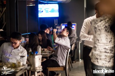 Friday Night at Wine Republic Thonglor — photo 50