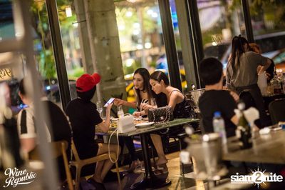 Friday Night at Wine Republic Thonglor — photo 51