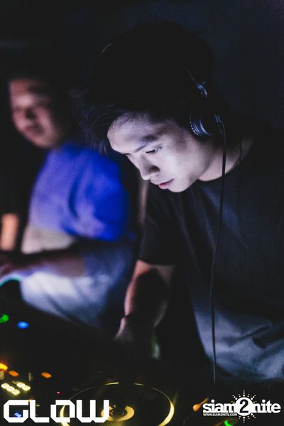 DoubtingThomas at GLOW — photo 2