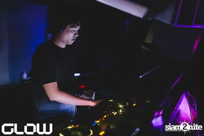DoubtingThomas at GLOW — photo 3