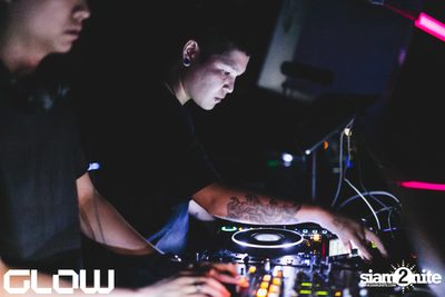 DoubtingThomas at GLOW — photo 12
