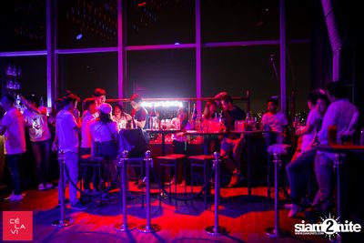 Supersonic Saturdays กับ Ome & Knatz ที่ เซ ลา วี — photo 8