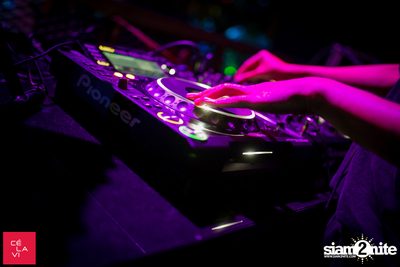 Supersonic Saturdays กับ Ome & Knatz ที่ เซ ลา วี — photo 68