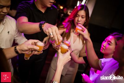 Supersonic Saturdays กับ Ome & Knatz ที่ เซ ลา วี — photo 93
