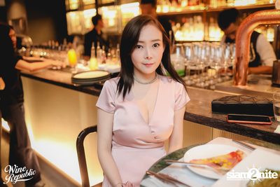 Room 39 Live at Wine Republic — photo 4