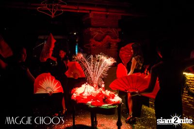 Queen Victoria’s Cabaret Closet Wednesday ที่ แม็กกี้ ชูส์ — photo 11