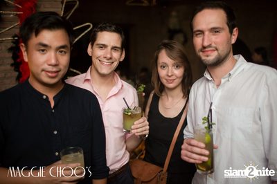 Queen Victoria’s Cabaret Closet Wednesday ที่ แม็กกี้ ชูส์ — photo 59