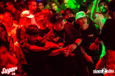 Invaders Revolution ที่ ชูการ์ คลับ — photo 55
