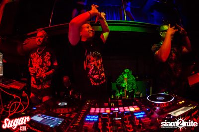 Invaders Revolution ที่ ชูการ์ คลับ — photo 68