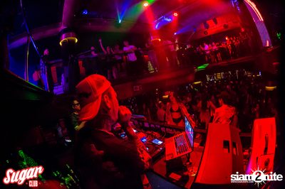 Invaders Revolution ที่ ชูการ์ คลับ — photo 69