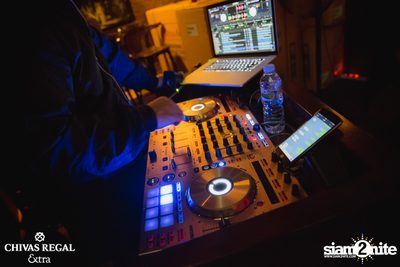 Friday Night at CHOW Cafe & Bar — photo 85