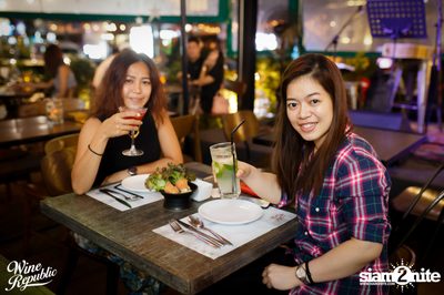 Friday Night at Wine Republic Thonglor — photo 7