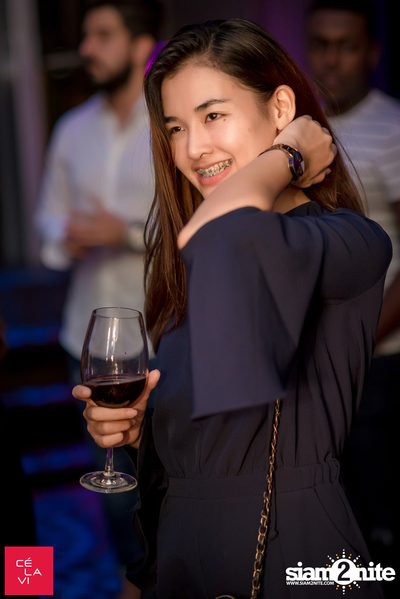 Flash Friday ที่ เซ ลา วี — photo 46
