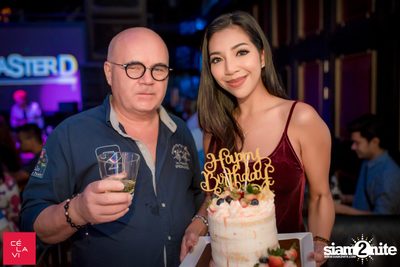 Flash Friday ที่ เซ ลา วี — photo 56