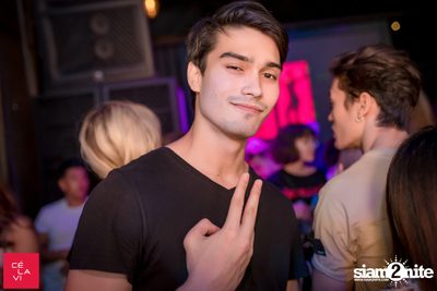Flash Friday ที่ เซ ลา วี — photo 103
