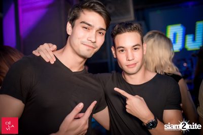 Flash Friday ที่ เซ ลา วี — photo 104