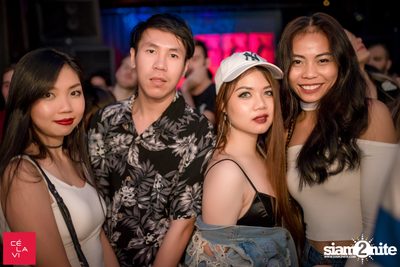 Flash Friday ที่ เซ ลา วี — photo 125