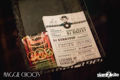 Legends of Bangkok: Dj Tong x Num T-Bone ที่ แม็กกี้ ชูส์ — photo 39