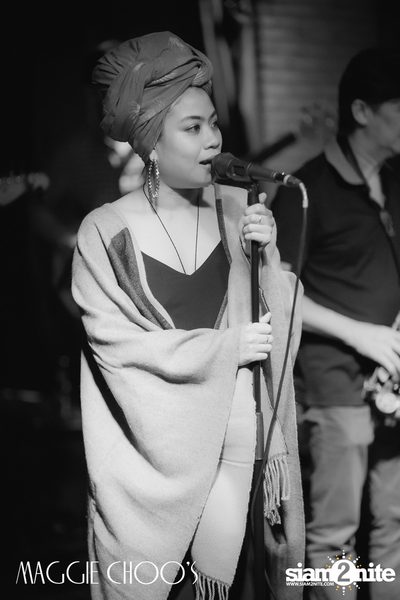 Legends of Bangkok: Dj Tong x Num T-Bone ที่ แม็กกี้ ชูส์ — photo 64