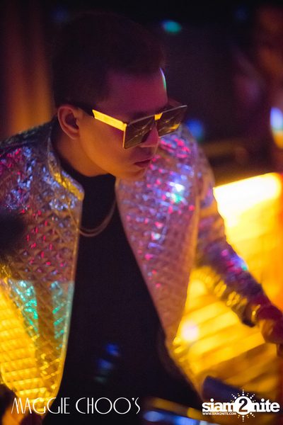 Legends of Bangkok: Dj Tong x Num T-Bone ที่ แม็กกี้ ชูส์ — photo 123