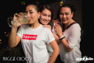 Legends of Bangkok: Dj Tong x Num T-Bone ที่ แม็กกี้ ชูส์ — photo 127
