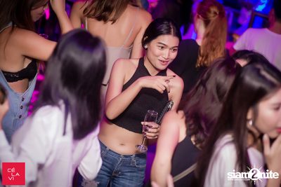 Crush Wednesdays ที่ เซ ลา วี — photo 36