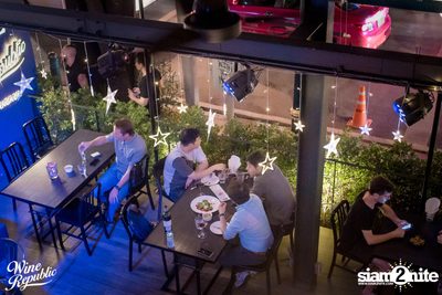 Friday Night at Wine Republic Thonglor — photo 7