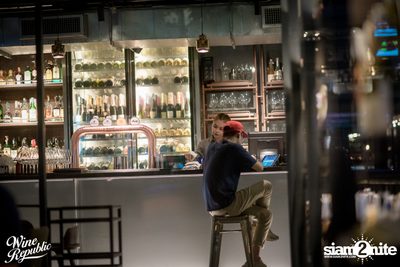 Friday Night at Wine Republic Thonglor — photo 29