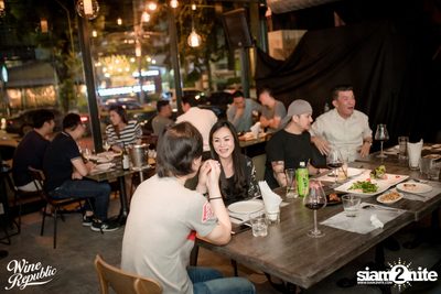 Friday Night at Wine Republic Thonglor — photo 46